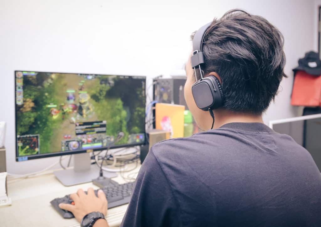 【副業紹介#3】オンラインゲームのRMTで稼ぐ方法とは｜特徴やコツを紹介