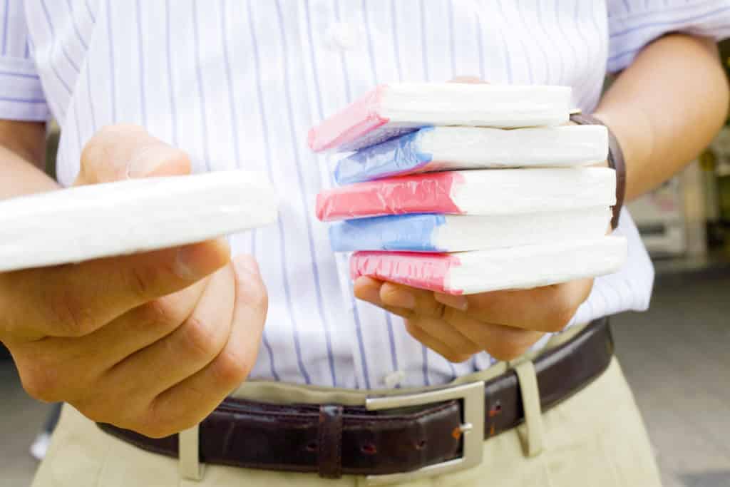 【副業紹介#58】ティッシュ配りで稼ぐ方法は|特徴・評判・メリット・デメリット